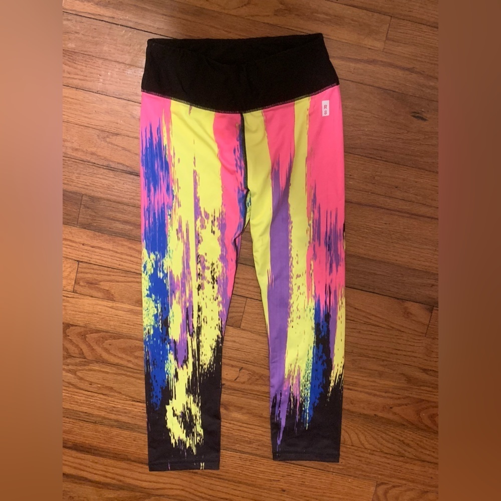 3/$40 leggings R8 Activewear women’s fluorescent bright colored capri size small